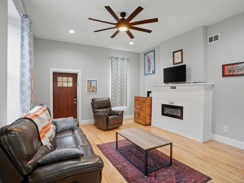 132 Winkler Street, Cincinnati, OH 45219 Photo 7