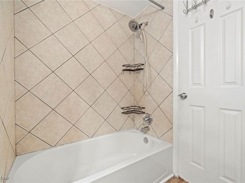 10404 N Church Drive, Unit 409, Cleveland, OH 44130 Photo 23