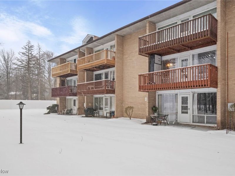 10404 N Church Drive, Unit 409, Cleveland, OH 44130 Photo 5