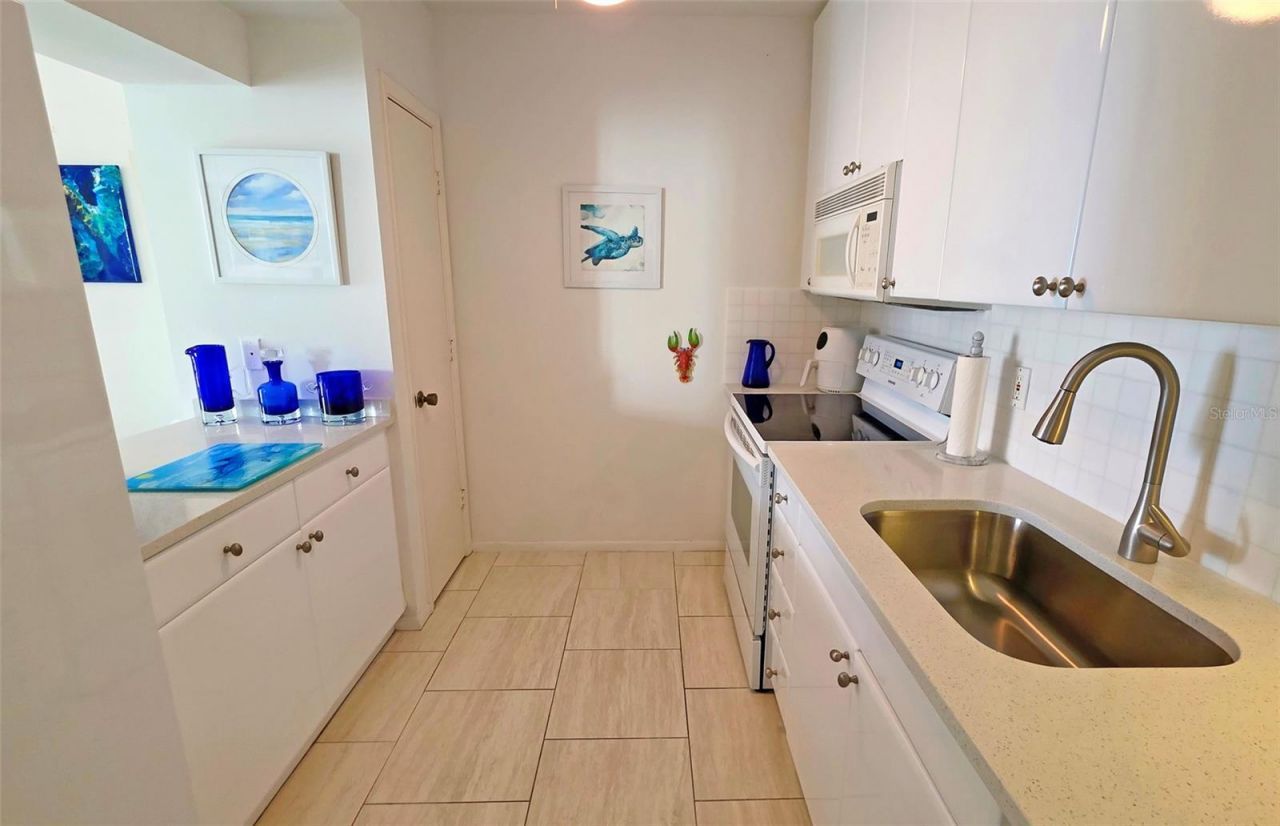 1212 Ben Franklin Drive, Unit 1205, Sarasota, FL 34236 Photo