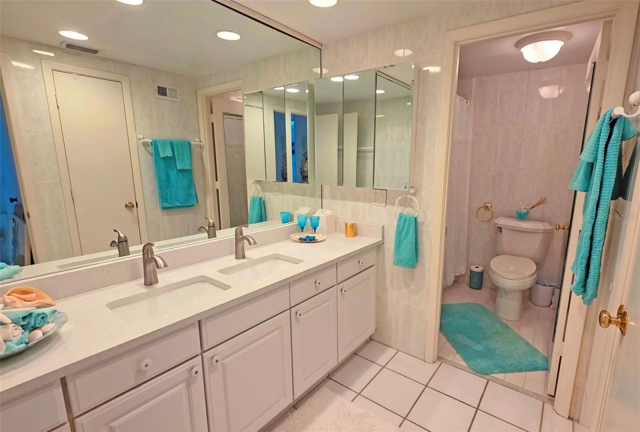 1212 Ben Franklin Drive, Unit 1205, Sarasota, FL 34236 Photo