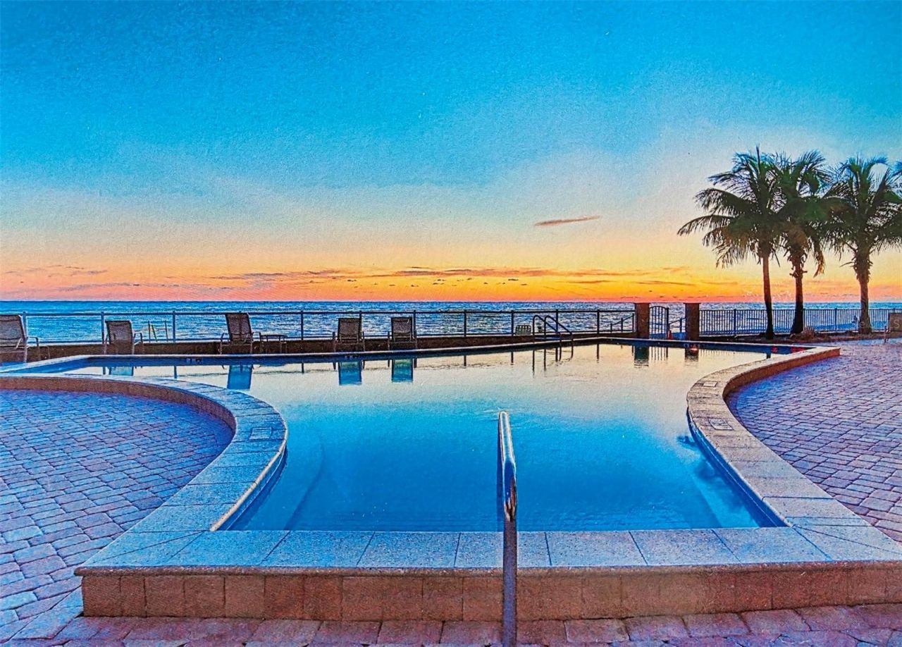 1212 Ben Franklin Drive, Unit 1205, Sarasota, FL 34236 Photo