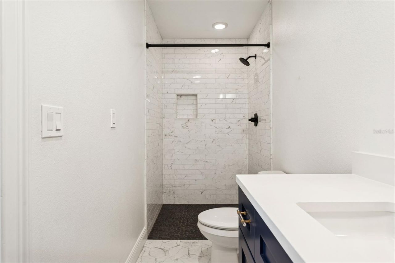 11606 Lipsey Road, Tampa, FL 33618 Photo