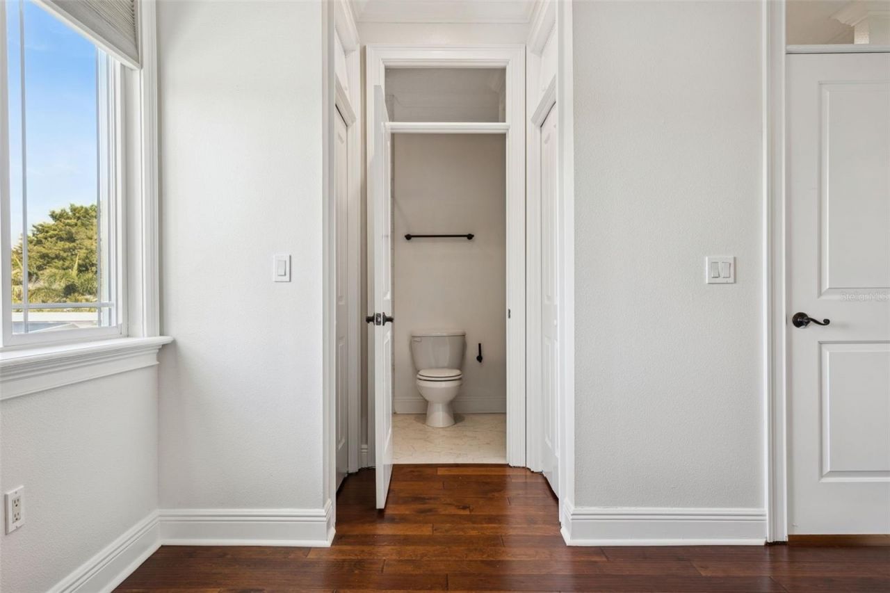 11606 Lipsey Road, Tampa, FL 33618 Photo