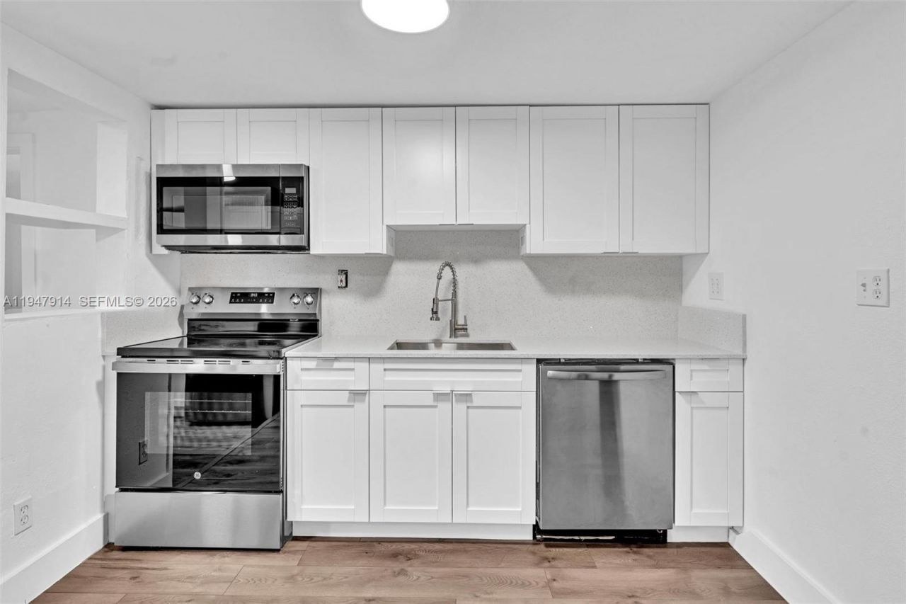 2636 SW 29th Ct, Miami, FL 33133 Photo