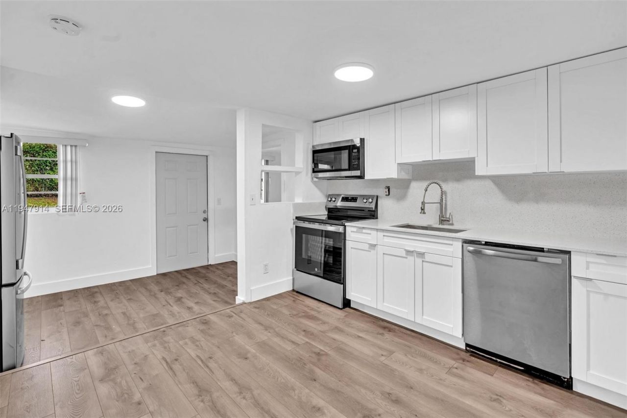 2636 SW 29th Ct, Miami, FL 33133 Photo