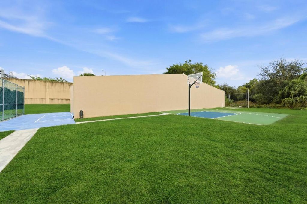 5284 Eagle Lake Drive, Palm Beach Gardens, FL 33418 Photo