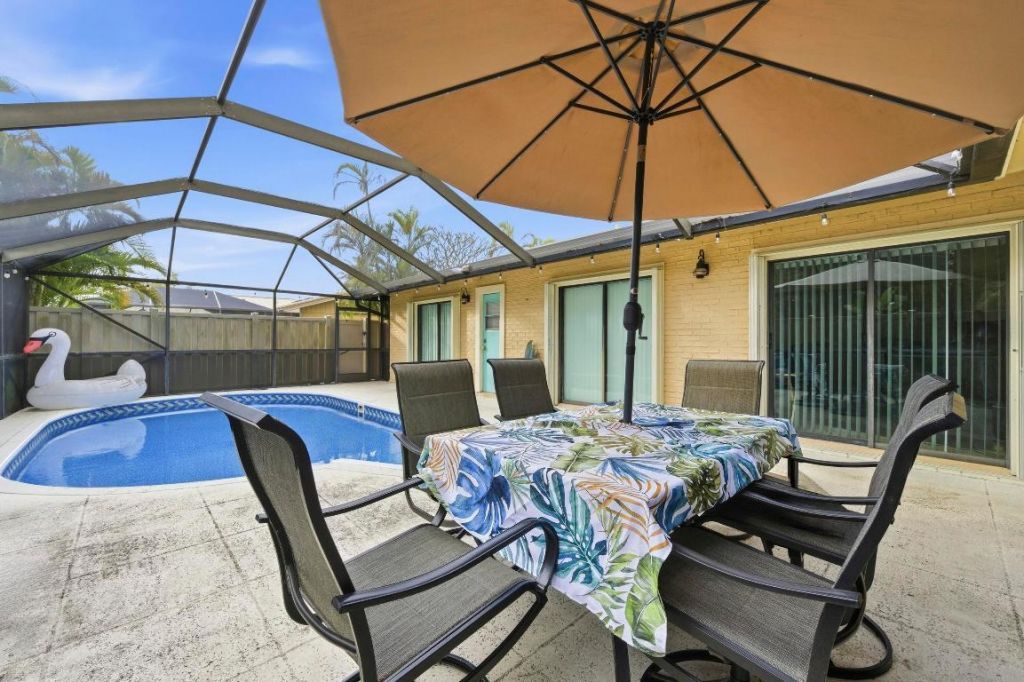 5284 Eagle Lake Drive, Palm Beach Gardens, FL 33418 Photo