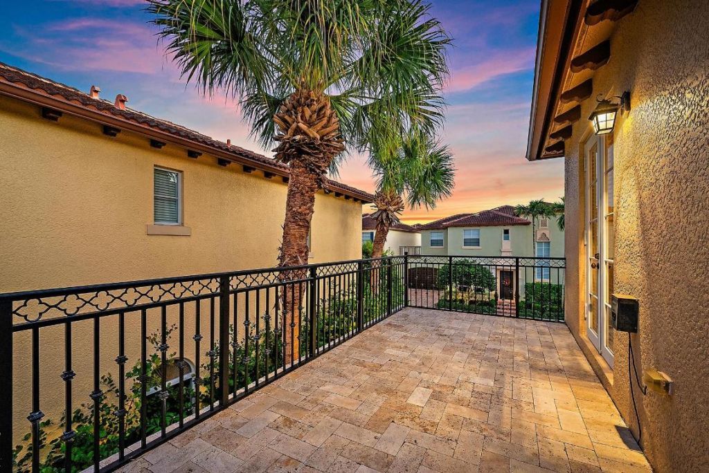 107 Via Poinciana Lane, Boca Raton, FL 33487 Photo