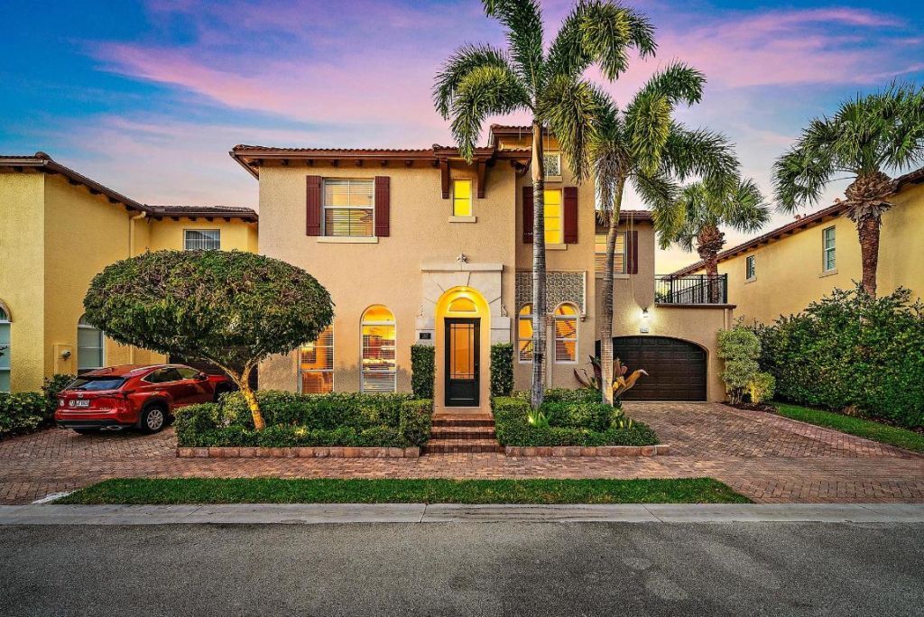 107 Via Poinciana Lane, Boca Raton, FL 33487 Photo