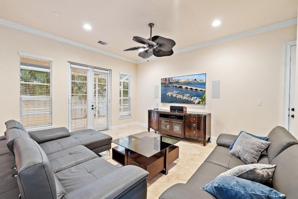 107 Via Poinciana Lane, Boca Raton, FL 33487 Photo