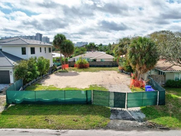 254 Capri Avenue, Lauderdale-By-The-Sea, FL 33308