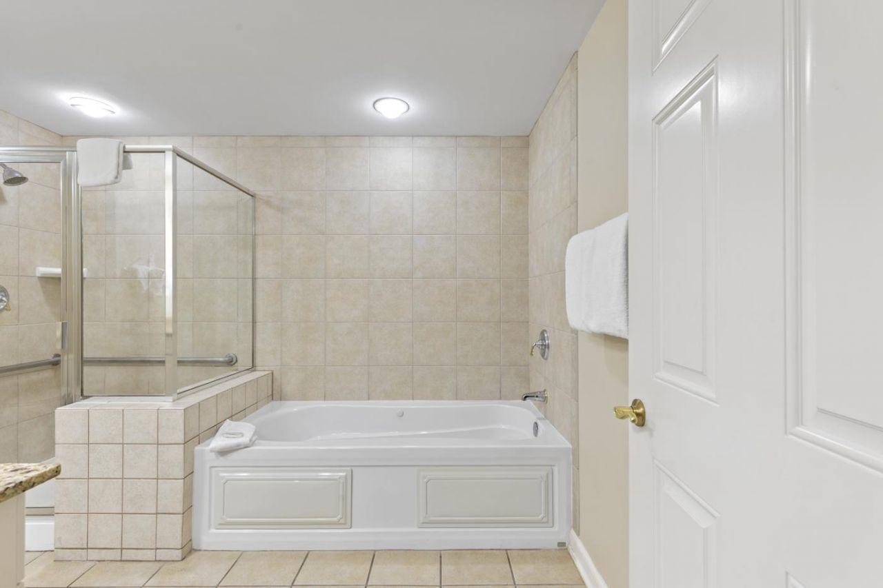 9994 Beach Club Dr. Photo 14