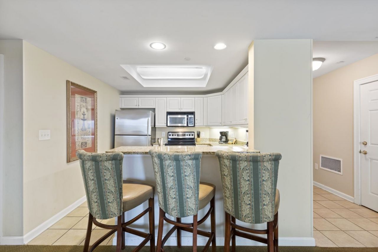 9994 Beach Club Dr. Photo 19