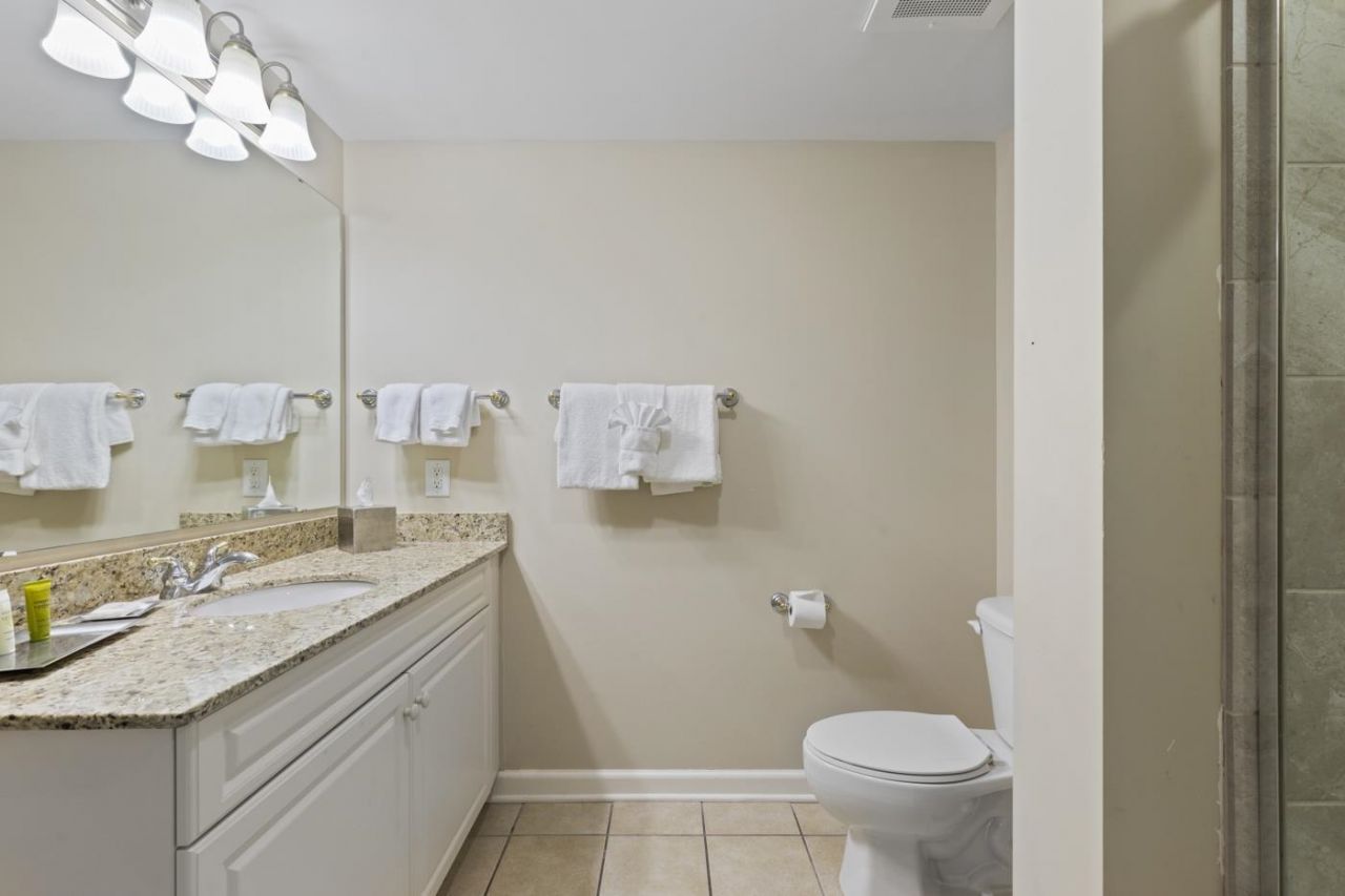 9994 Beach Club Dr. Photo 30