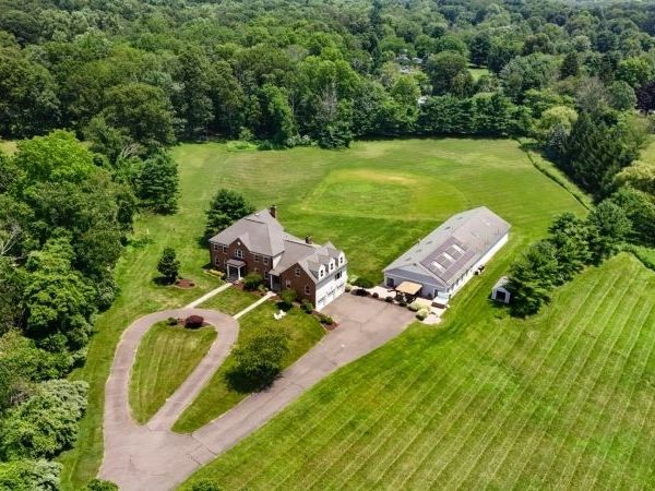 11 Beavers Rd, Tewksbury, NJ 07830