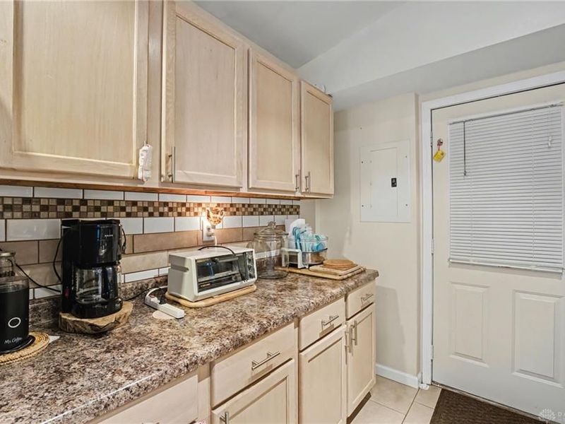 208 Rawson Drive, New Carlisle, OH 45344 Photo 6