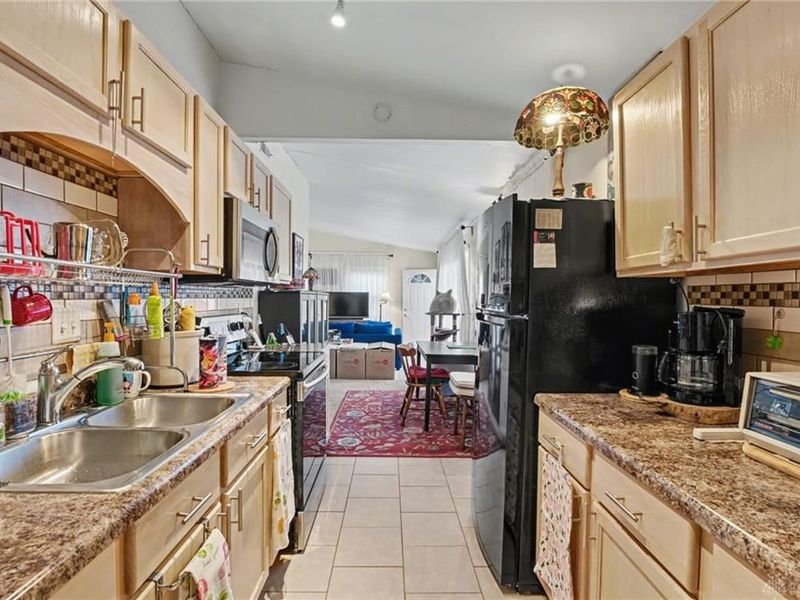 208 Rawson Drive, New Carlisle, OH 45344 Photo 7