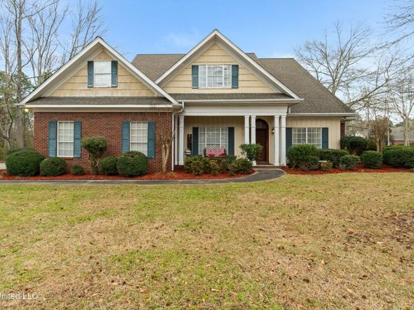 92 Highpointe Drive, Hattiesburg, MS 39402