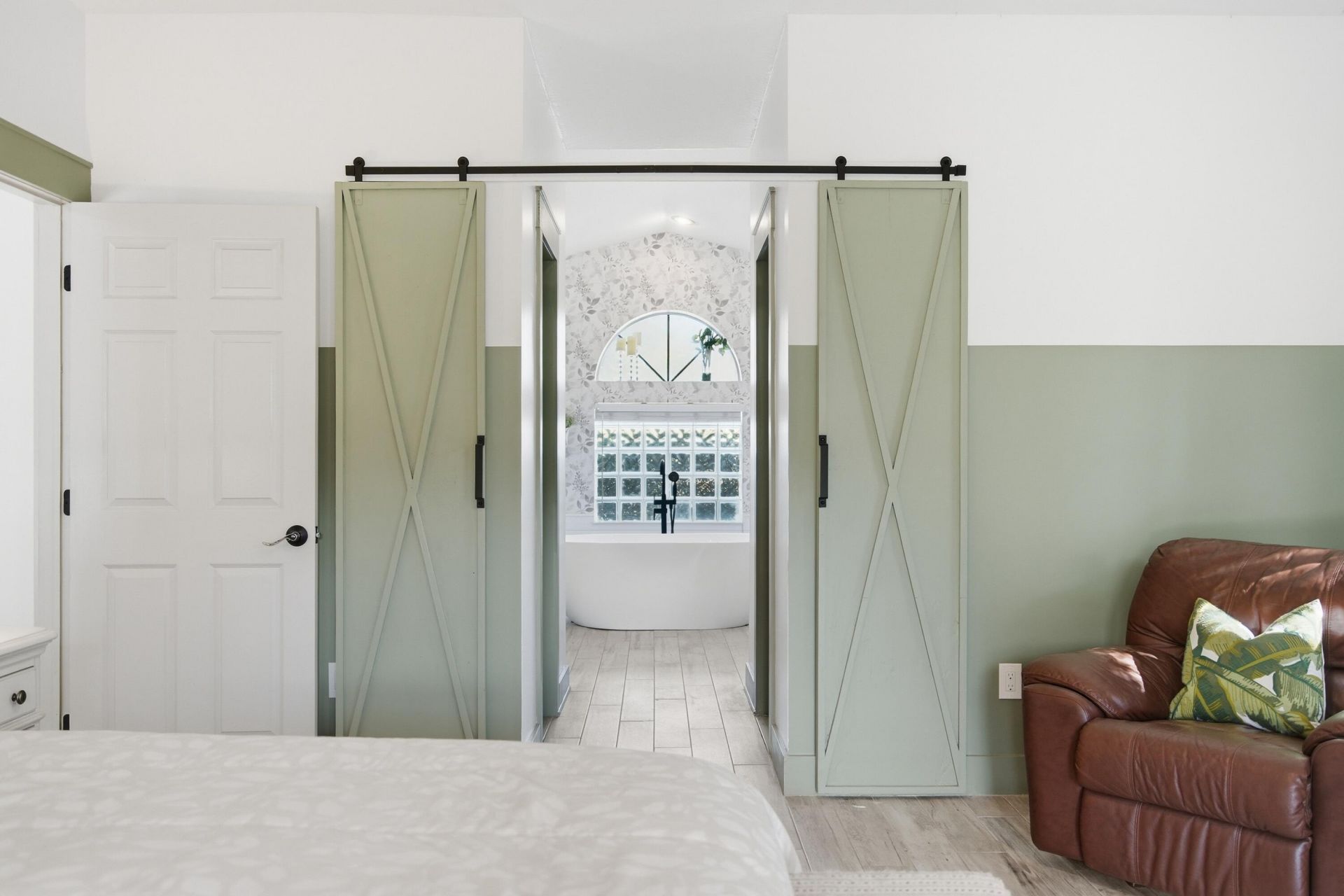 5317 Stately Oaks Street, Port Saint Lucie, FL 34981 Photo