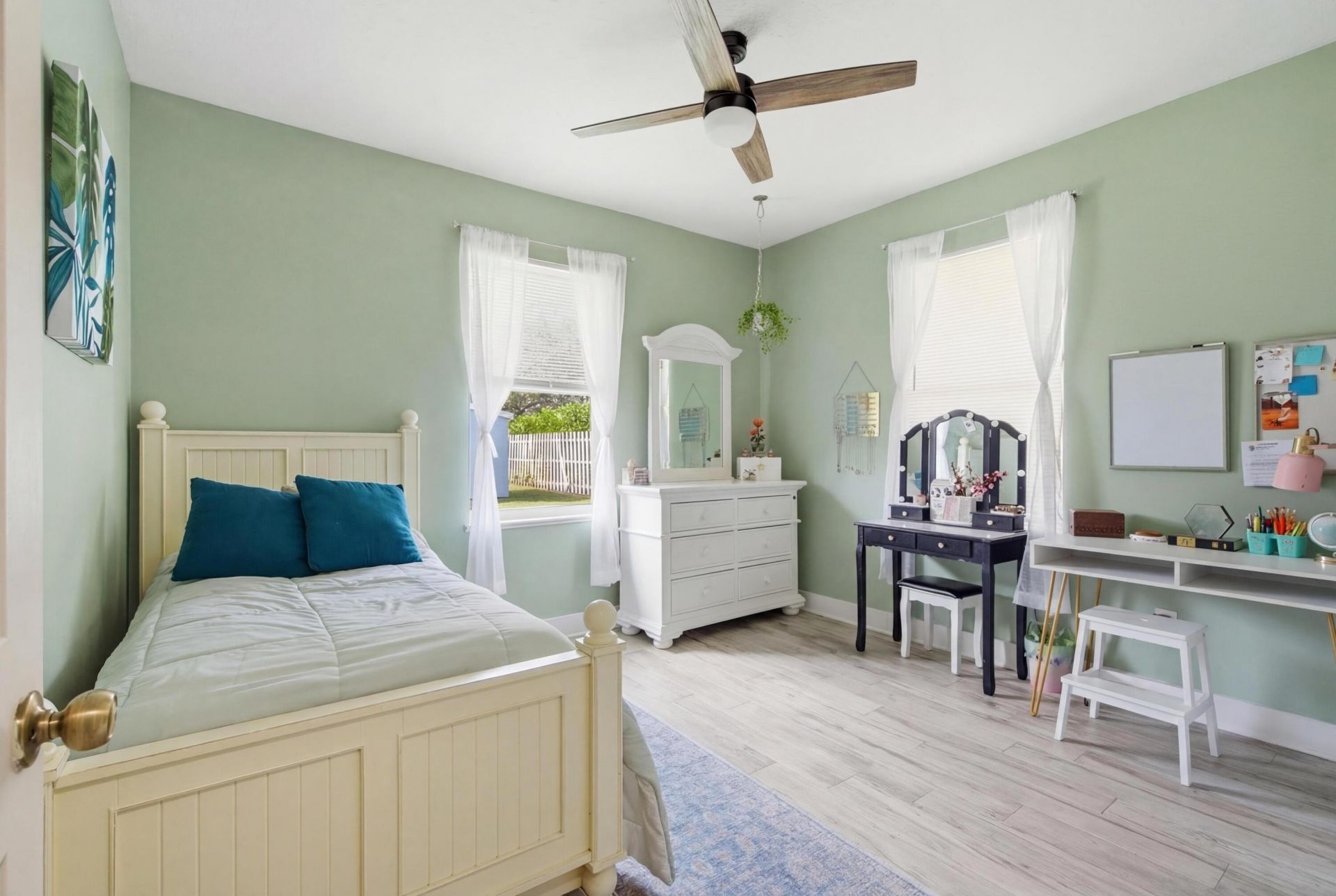 5317 Stately Oaks Street, Fort Pierce, FL 34981 Photo