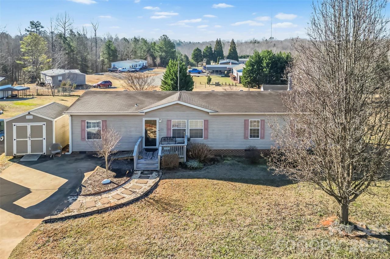 5013 Angelina Drive, Dallas, NC 28034 Main Photo