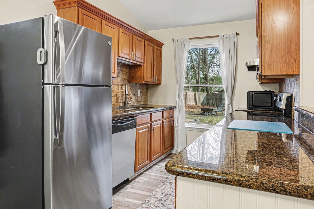 451 Longleaf Drive Photo 12