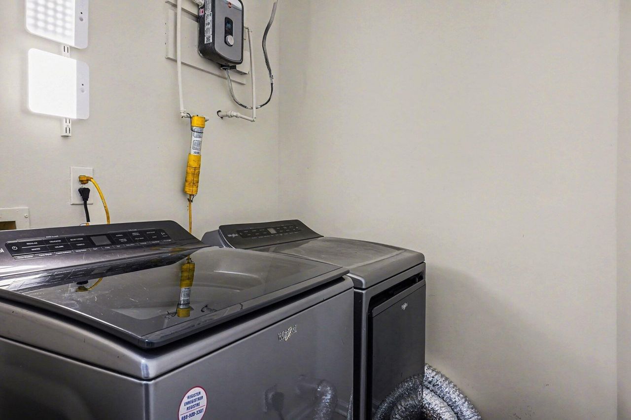 451 Longleaf Drive Photo 13