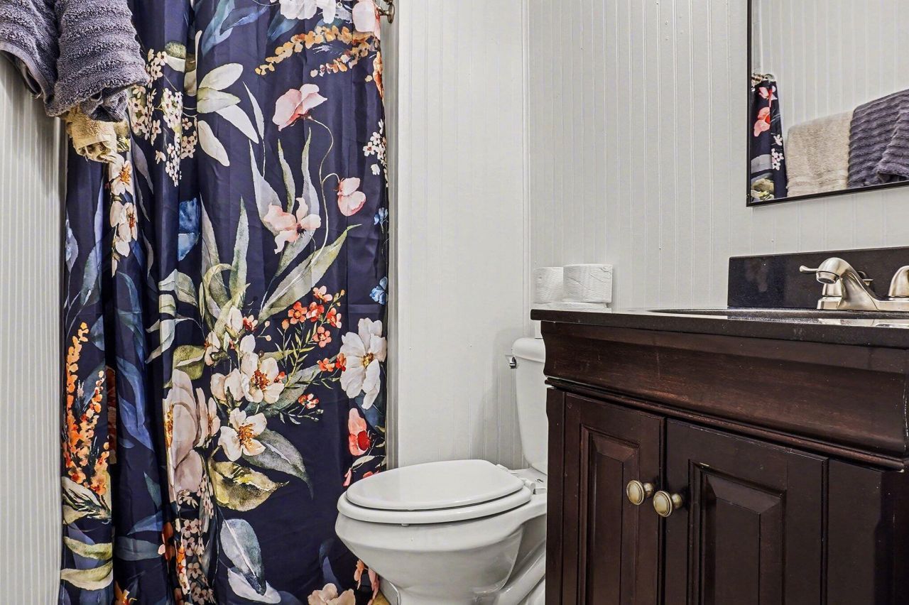 451 Longleaf Drive Photo 16