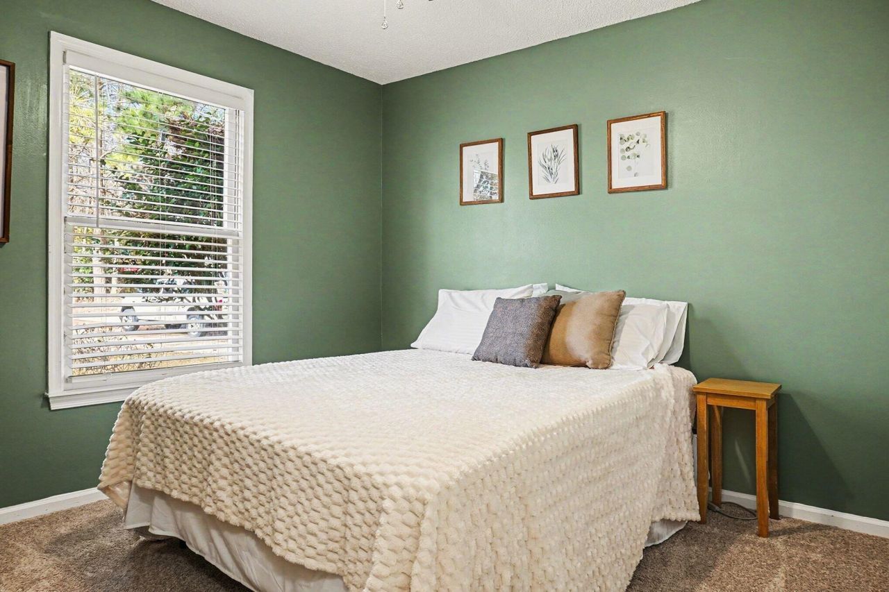 451 Longleaf Drive Photo 17