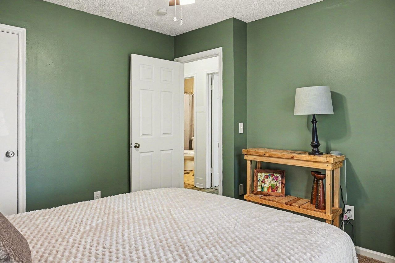 451 Longleaf Drive Photo 18