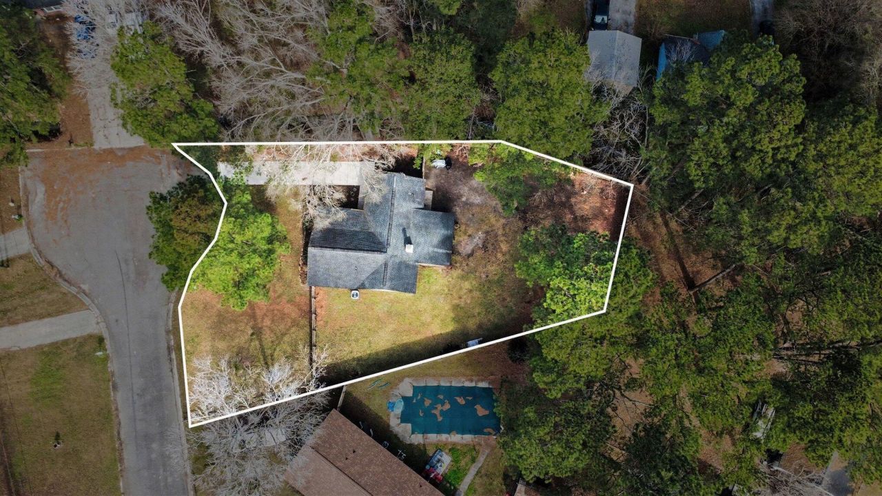 451 Longleaf Drive Photo 32