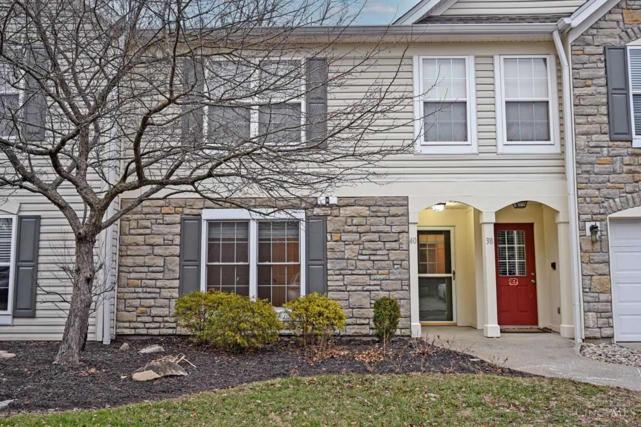 40 Ledgerwoods Drive, Batavia Twp, OH 45102 Main Photo