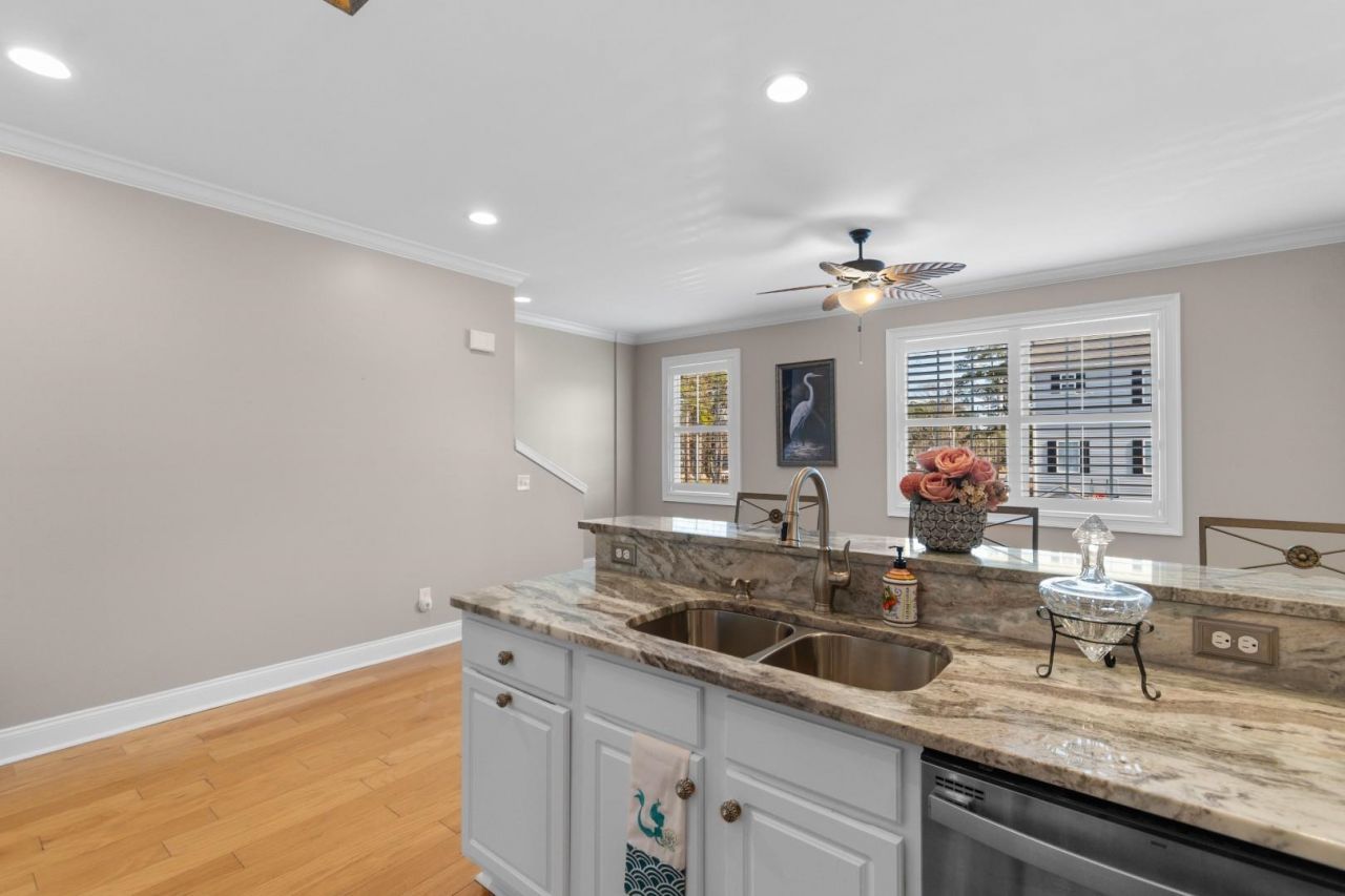 2428 Little River Neck Rd. Photo 8