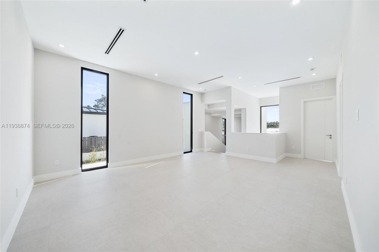 1117 SE 9th St, Fort Lauderdale, FL 33316 Photo