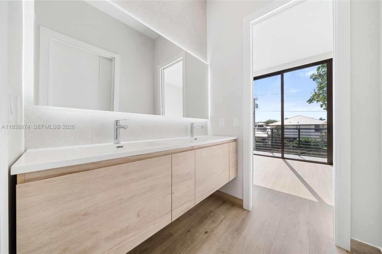 1117 SE 9th St, Fort Lauderdale, FL 33316 Photo