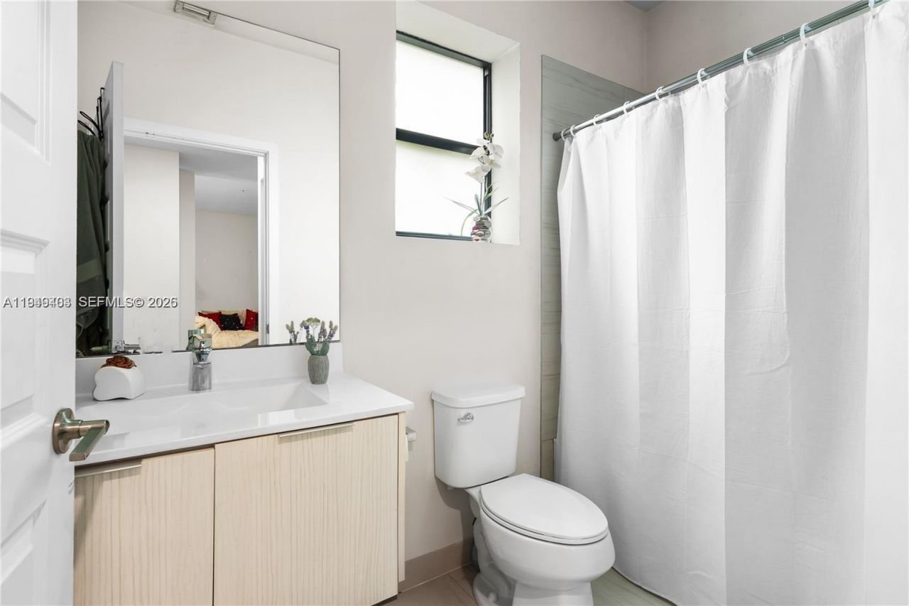 7805 NW 104th Ave, Unit 6, Doral, FL 33178 Photo