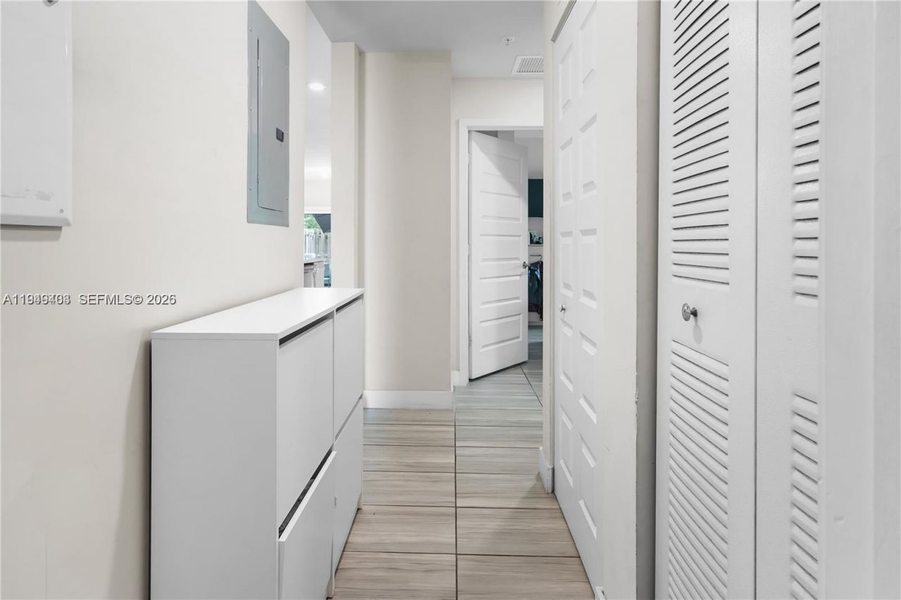 7805 NW 104th Ave, Unit 6, Doral, FL 33178 Photo