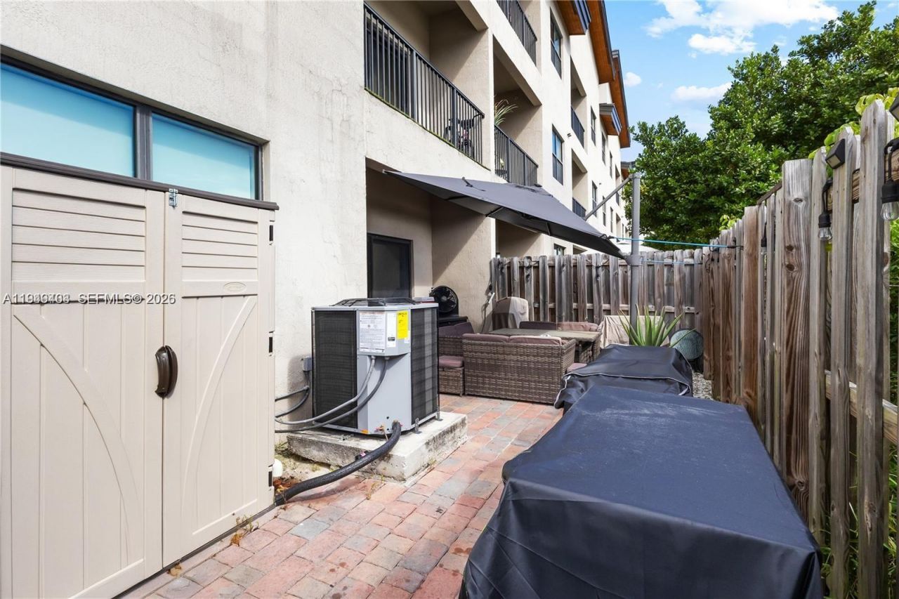 7805 NW 104th Ave, Unit 6, Doral, FL 33178 Photo