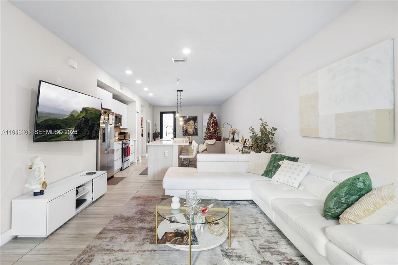 7805 NW 104th Ave, Unit 6, Doral, FL 33178 Photo