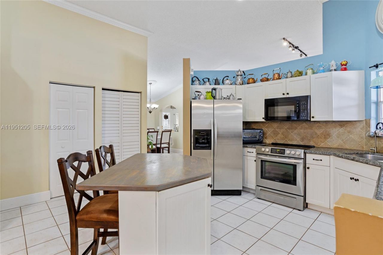 798 Verona Lake Dr , Weston, FL 33326 Photo