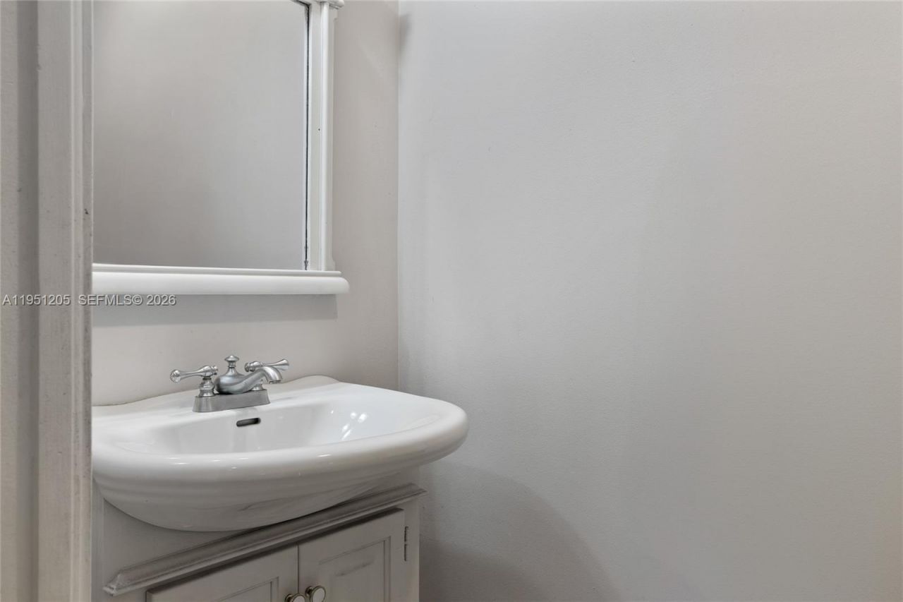 798 Verona Lake Dr , Weston, FL 33326 Photo