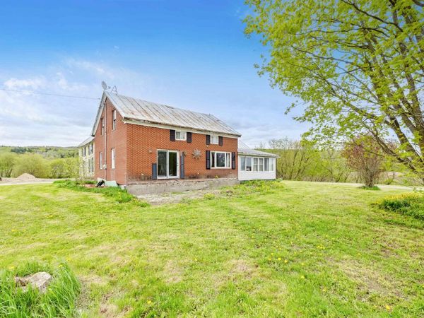 560 River Road, Berkshire, VT 05457