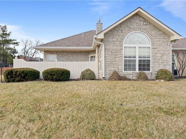 11388 S Pflumm Road, Olathe, KS 66215