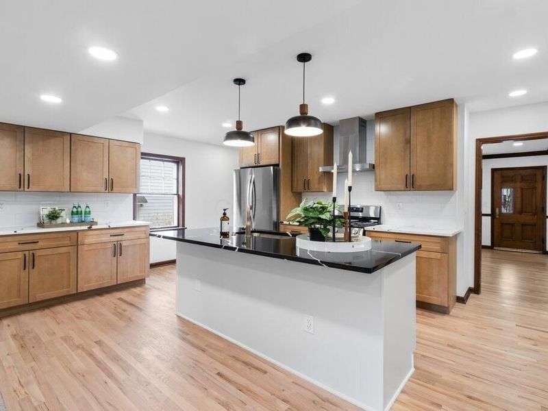 243 E Schreyer Place, Columbus, OH 43214 Photo 14