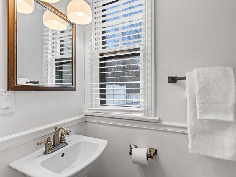 243 E Schreyer Place, Columbus, OH 43214 Photo 23