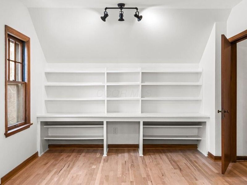 243 E Schreyer Place, Columbus, OH 43214 Photo 31