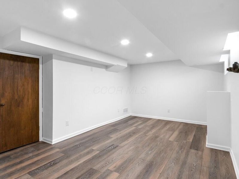 243 E Schreyer Place, Columbus, OH 43214 Photo 35