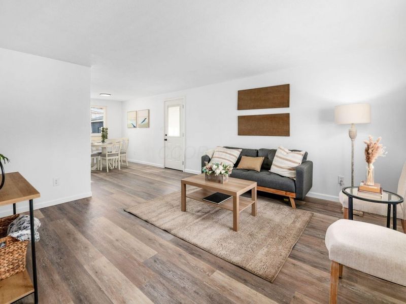 6336 Archmere Square E, Columbus, OH 43229 Photo 3