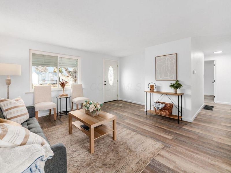 6336 Archmere Square E, Columbus, OH 43229 Photo 5